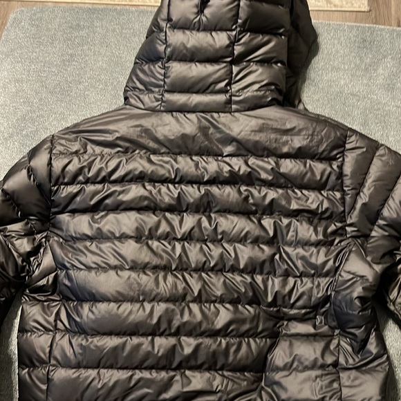 Mens Patagonia Goose Down puffer jacket with hood - Picture 4 of 4